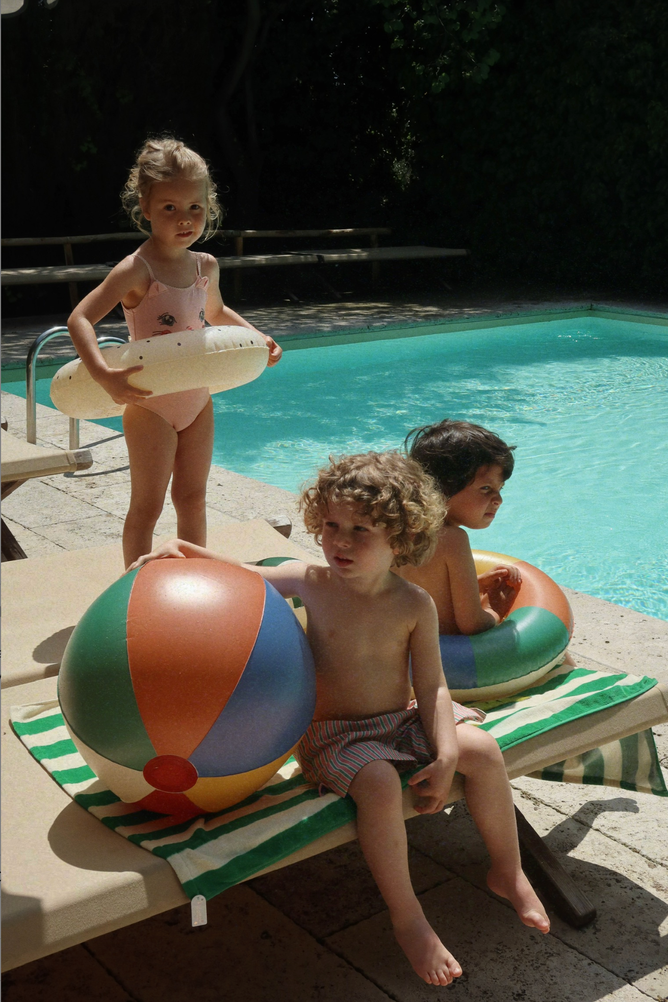 Konges Sløjd Swim Ring & Beach Ball Set – Multi