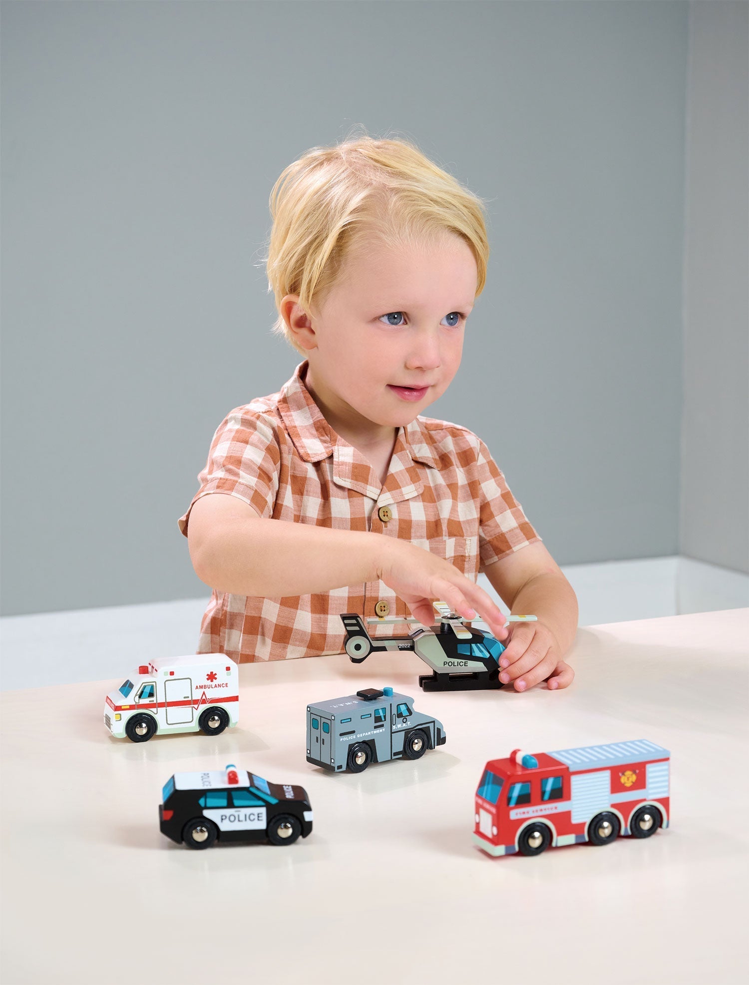 Emergency Vehicles Tender Leaf Toys