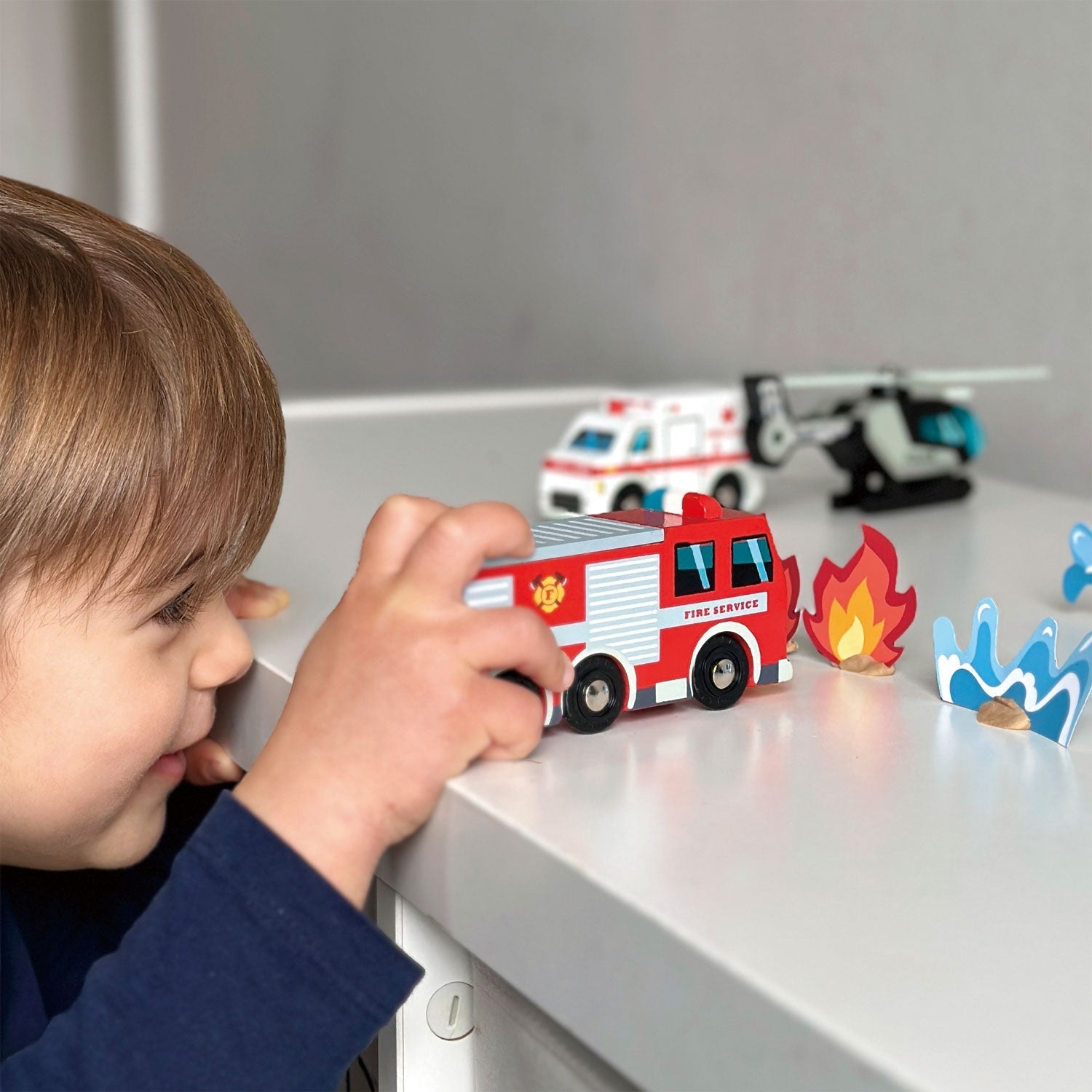 Emergency Vehicles Tender Leaf Toys