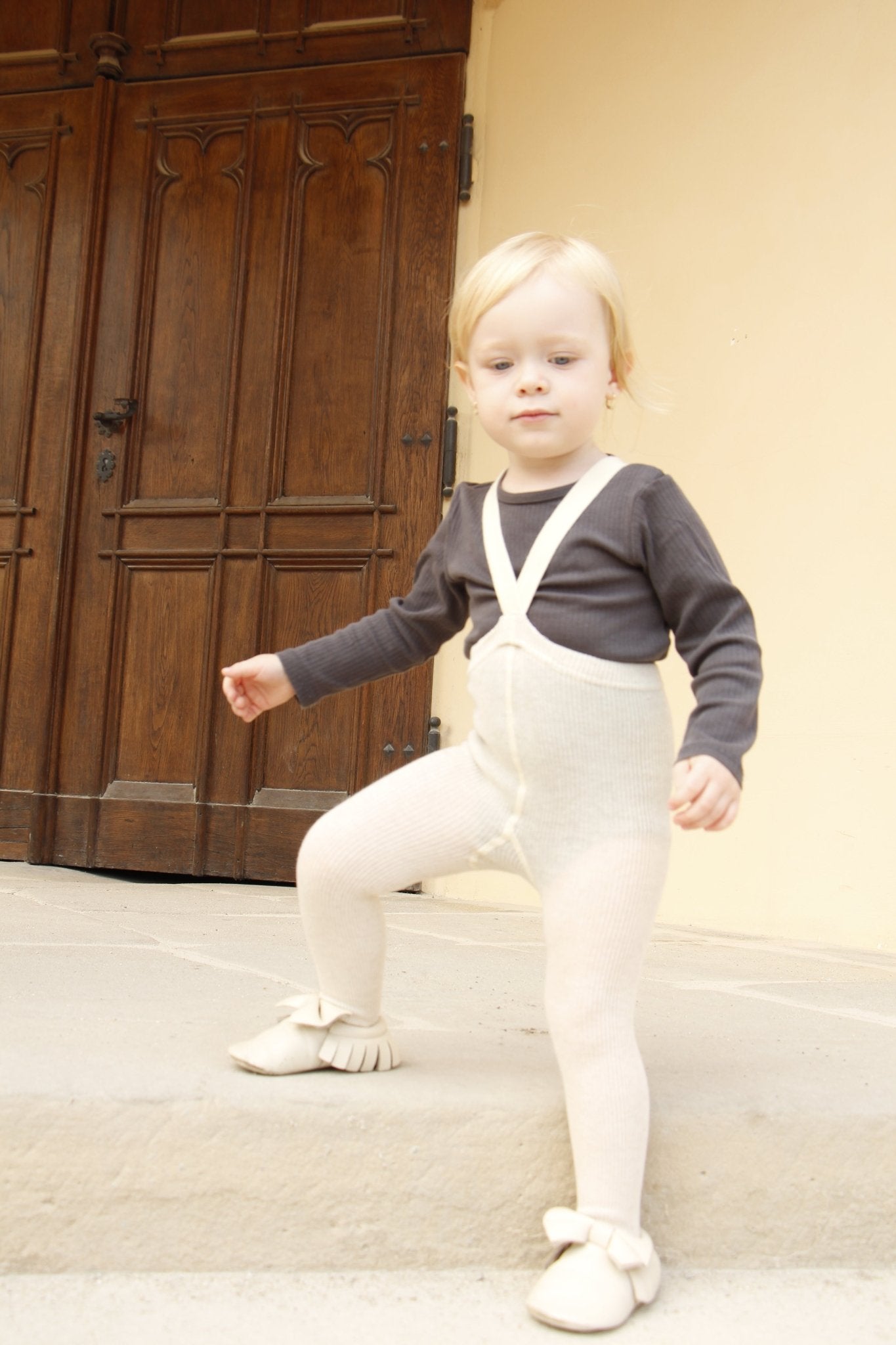 Silly Silas Footed Cream Blend Silly Silas