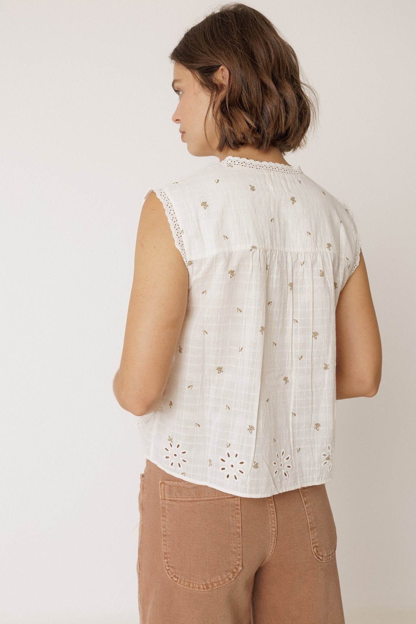 Indi & Cold Stamp - Print Sleeveless Shirt – Ecru INDI&COLD