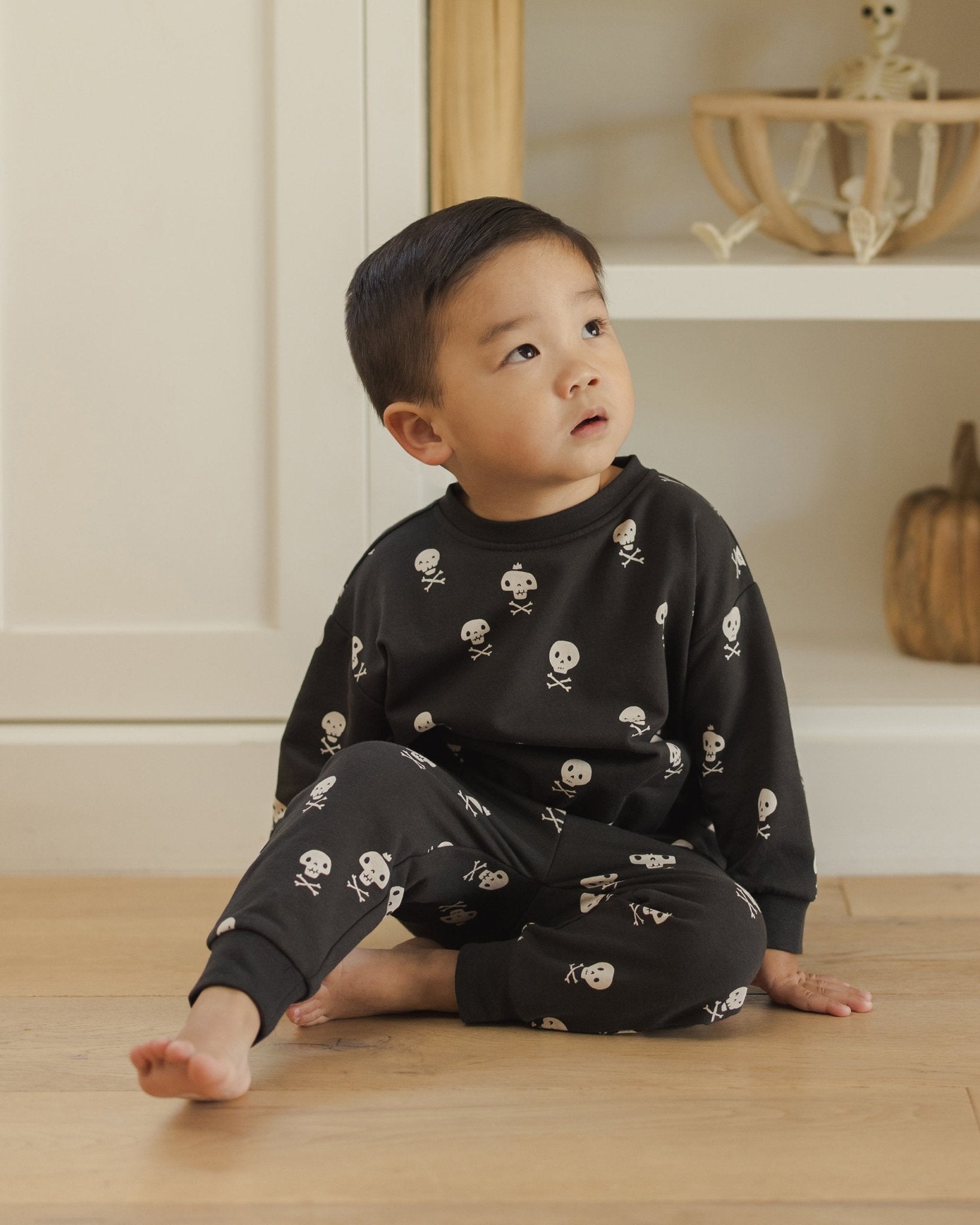 Quincy Mae Relaxed Fleece Sweatpant || Crossbones Quincy Mae New