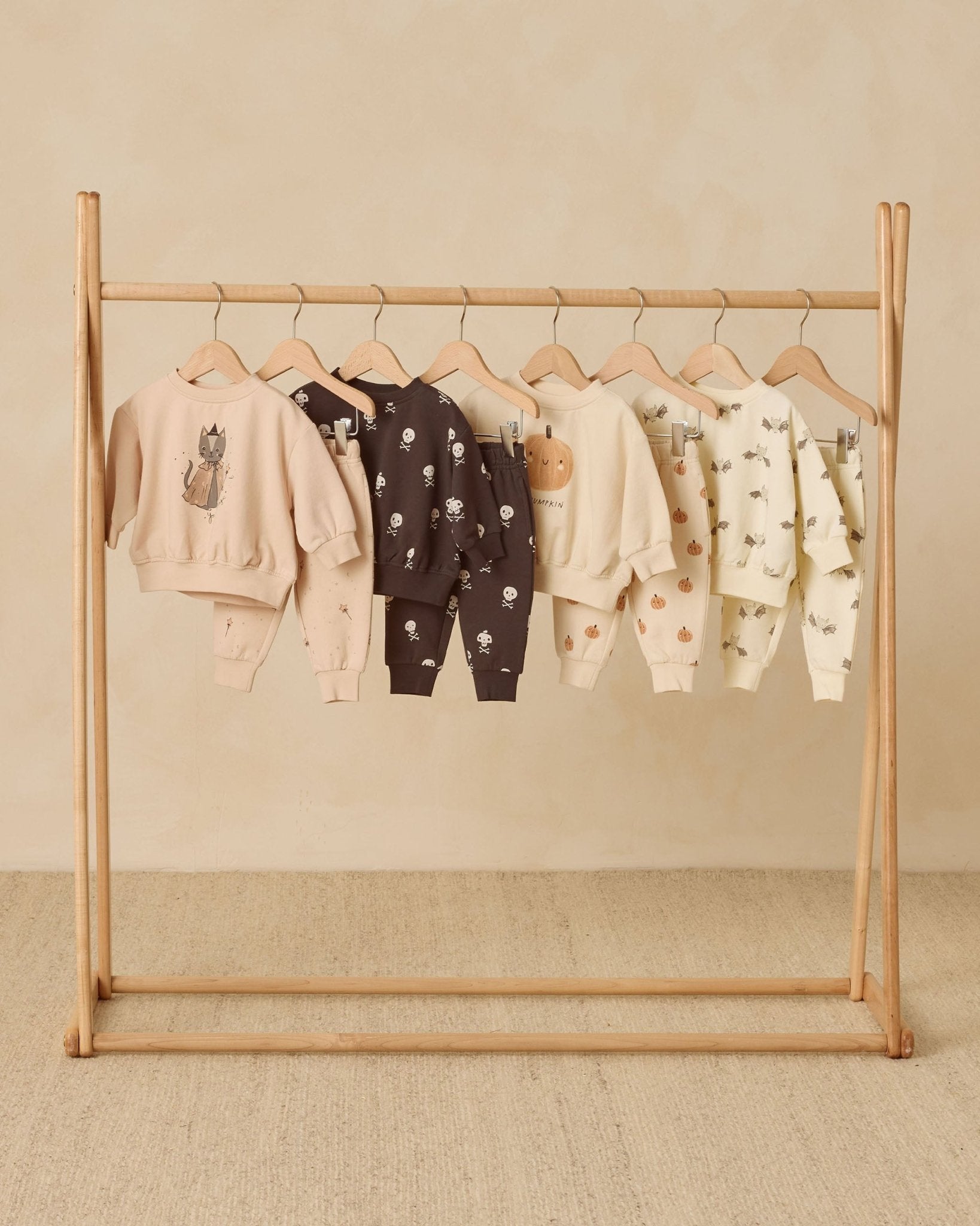 Quincy Mae Relaxed Fleece Sweatpant || Smiley Pumpkins Quincy Mae New