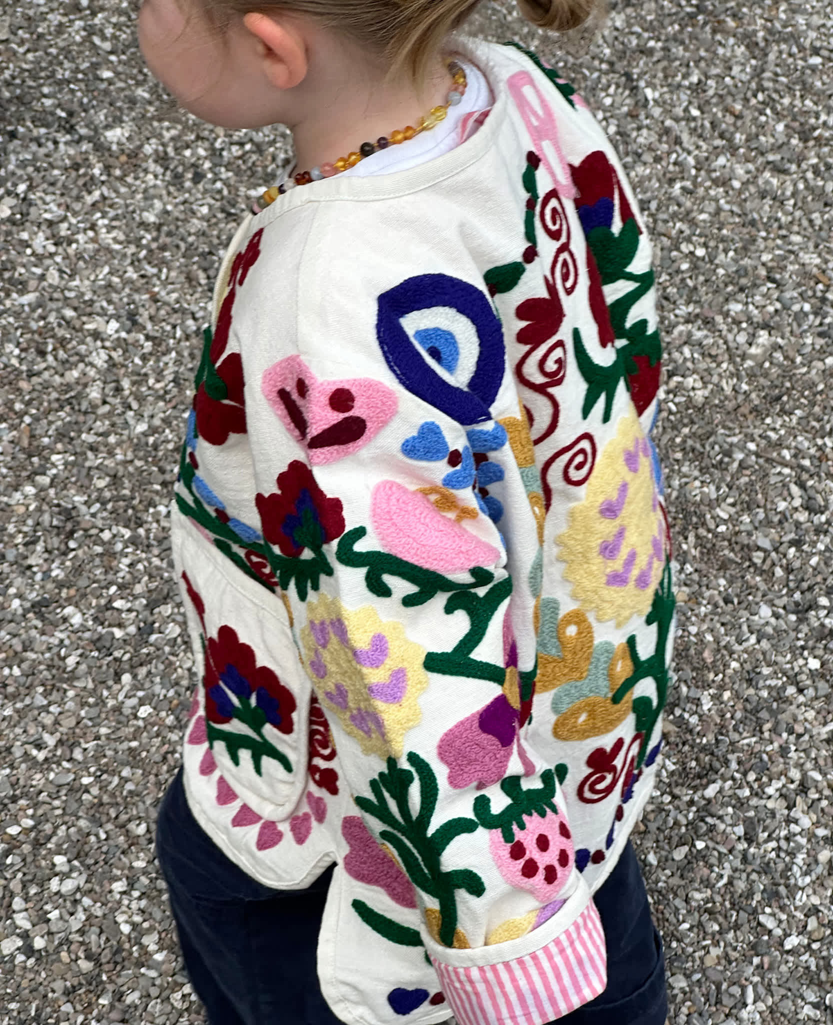 Sissel Edelbo Maggie Mini Jacket – White Rose Suzani Embroidered Jacket Sissel - edelbo