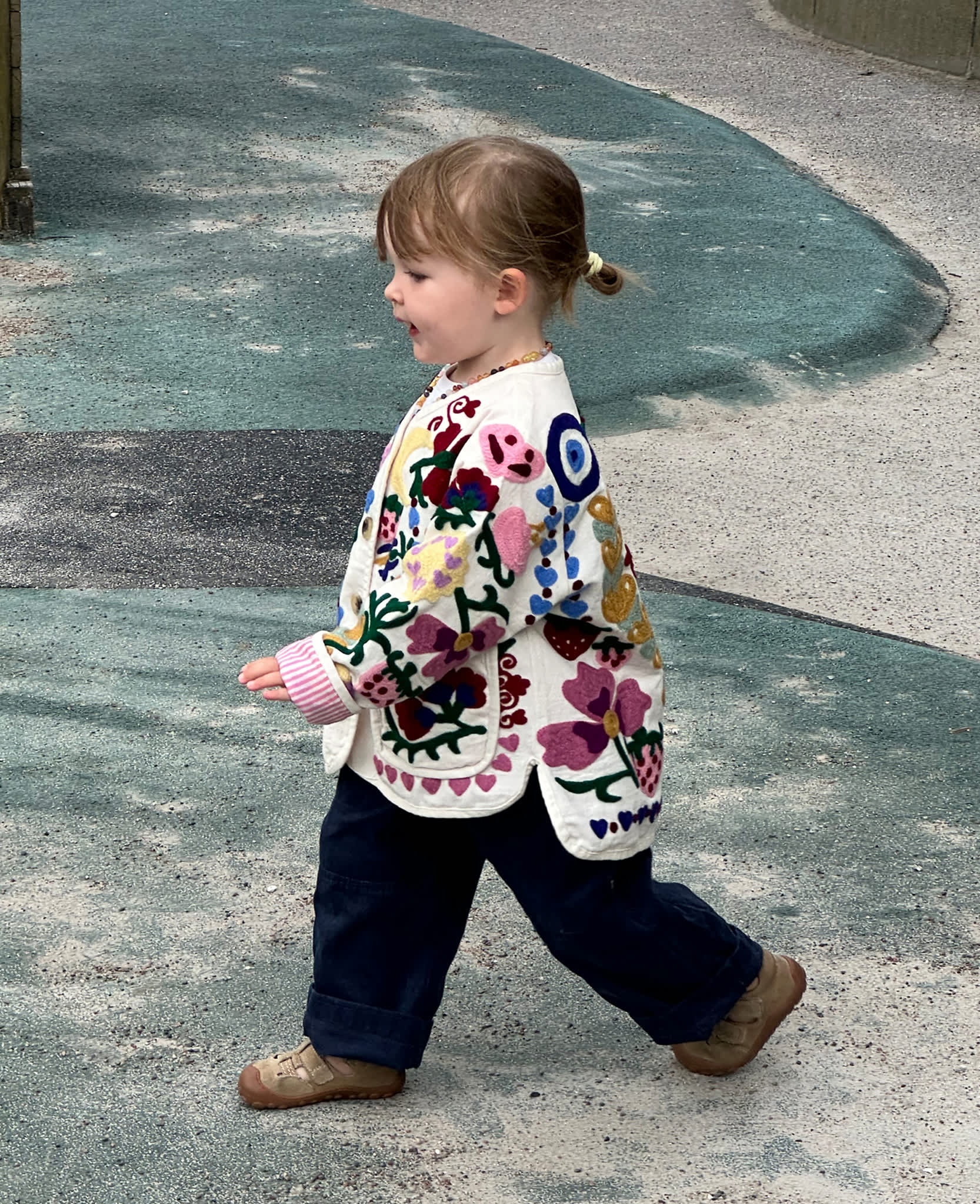 Sissel Edelbo Maggie Mini Jacket – White Rose Suzani Embroidered Jacket Sissel - edelbo