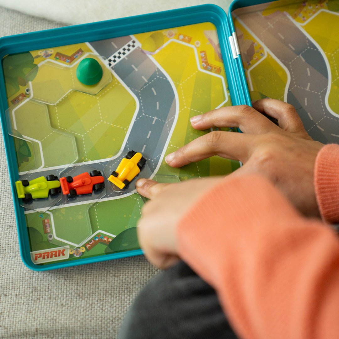 Smartgames Pole Position Metal Box Travel Game SmartGames