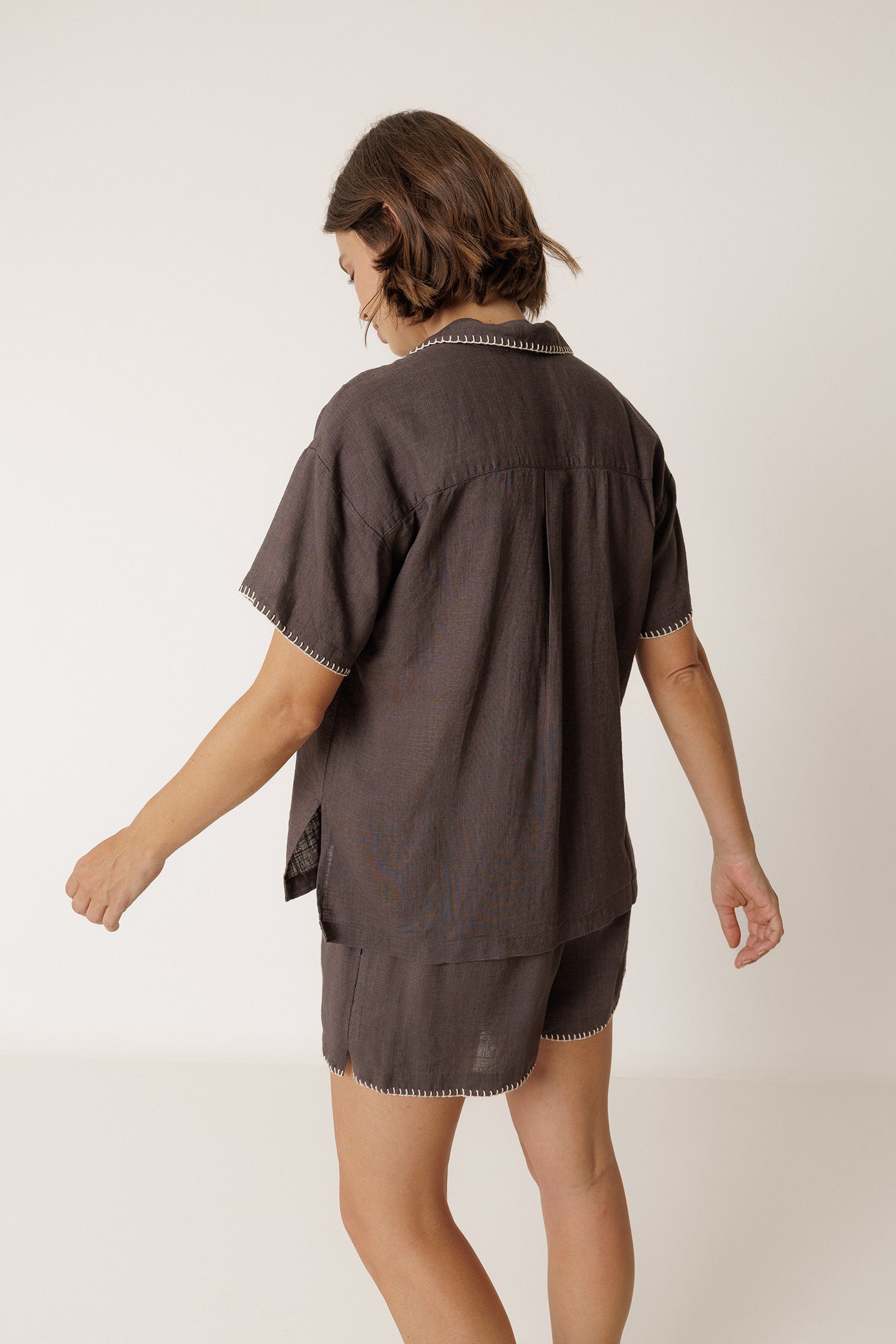 Indi & Cold HANDMADE-EMBROIDERY SHIRT