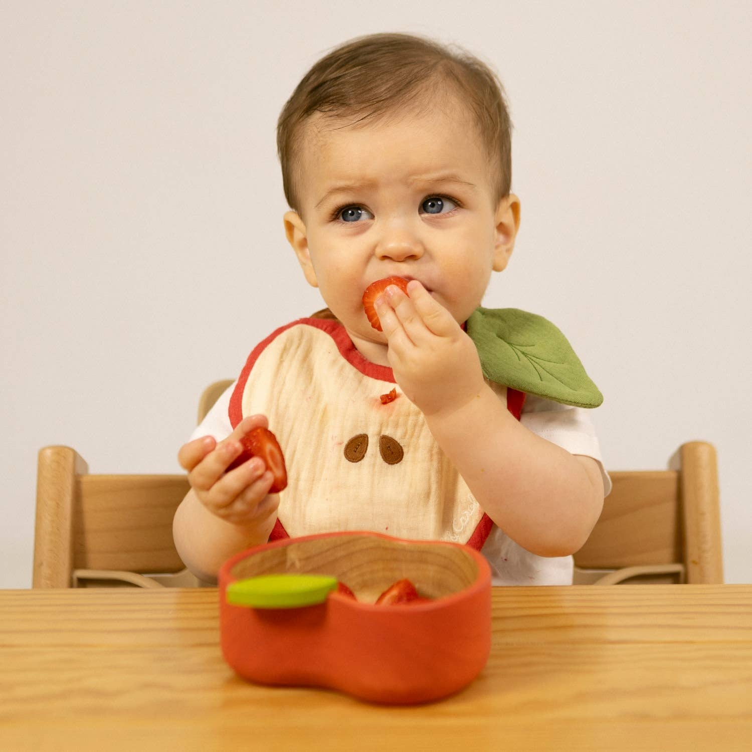 Oli &amp; Carol - Pepa the Apple Bowl &amp; Spoon Set