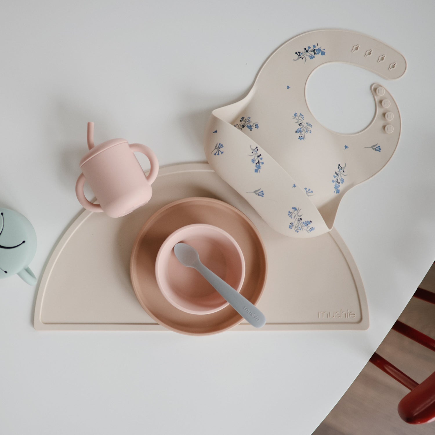 Silicone Baby Bib mushie