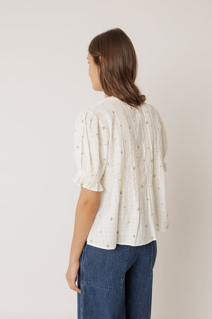 Indi &amp; Cold Short - Sleeve Elastic Shirt – Ecru INDI&amp;COLD