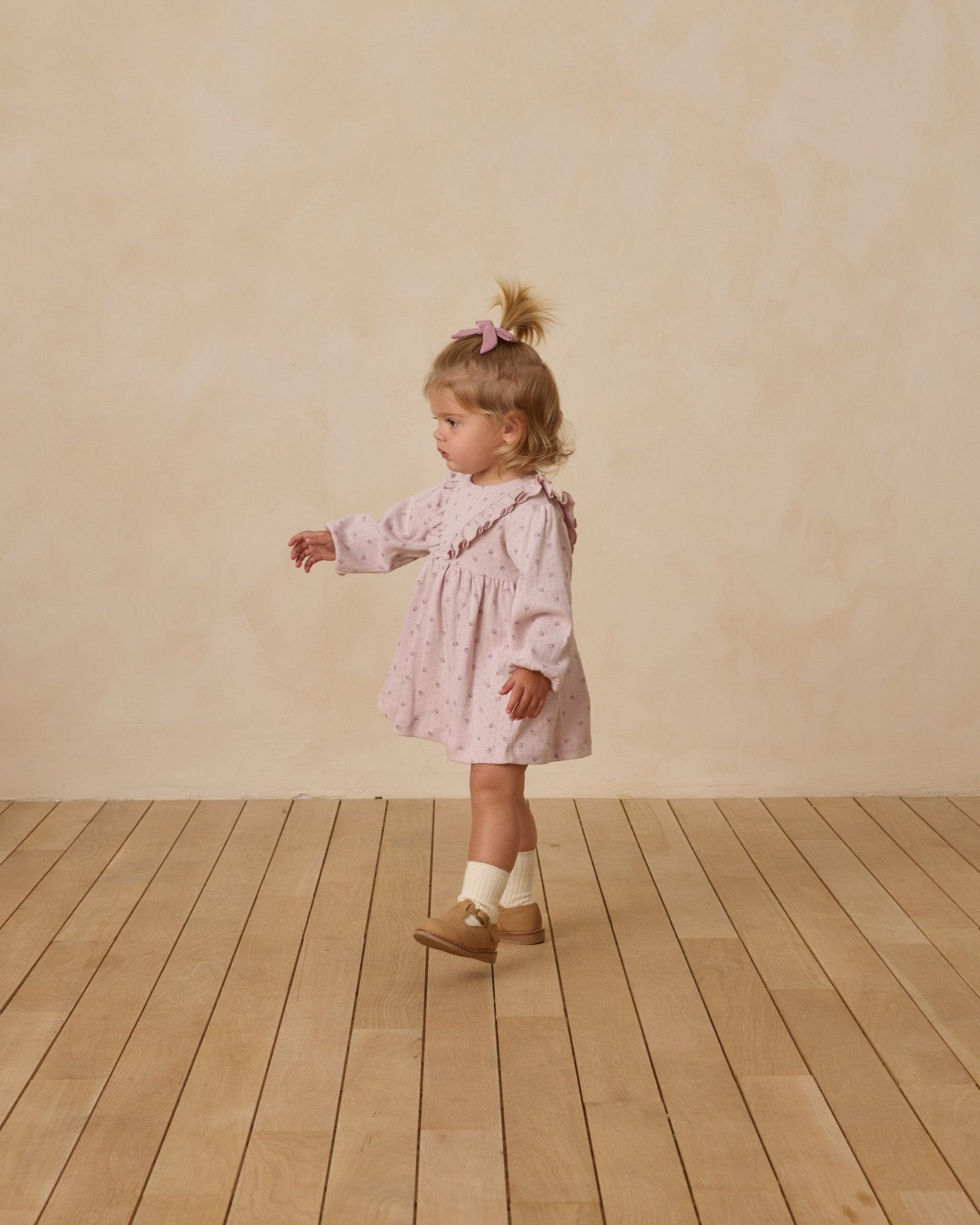 Quincy Mae Long Sleeve Ruffle V Dress || Lilac Ditsy Quincy Mae