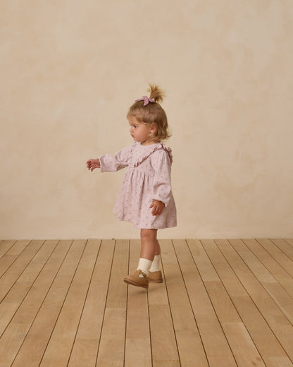 Quincy Mae Long Sleeve Ruffle V Dress || Lilac Ditsy Quincy Mae