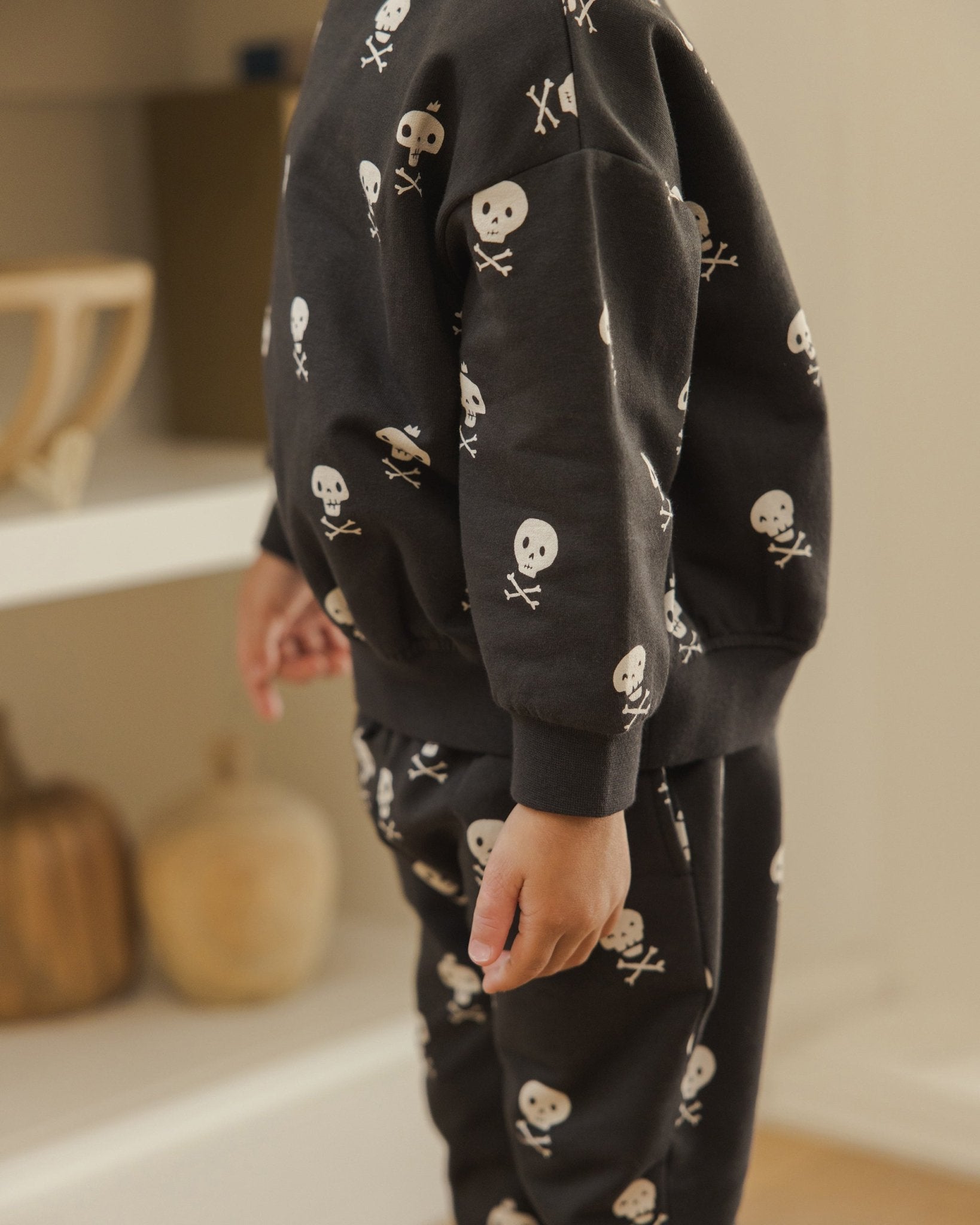 Quincy Mae Relaxed Fleece Sweatshirt || Crossbones Quincy Mae New