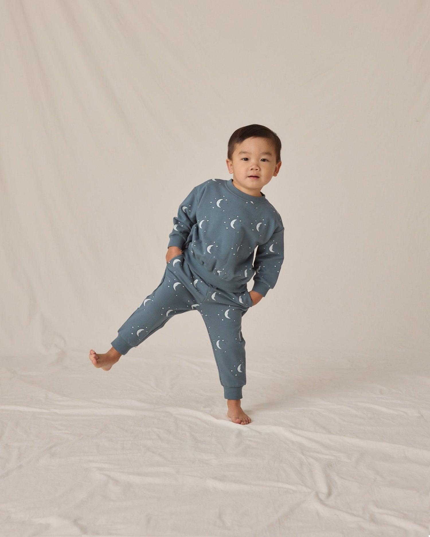 Quincy Mae Relaxed Fleece Sweatshirt || Silver Moons Quincy Mae
